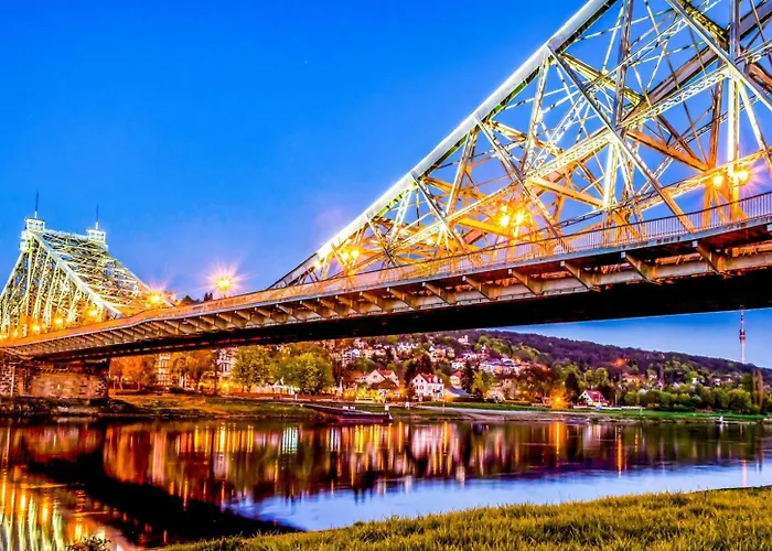 In Loschwitz Mit Parkplatz Dresden