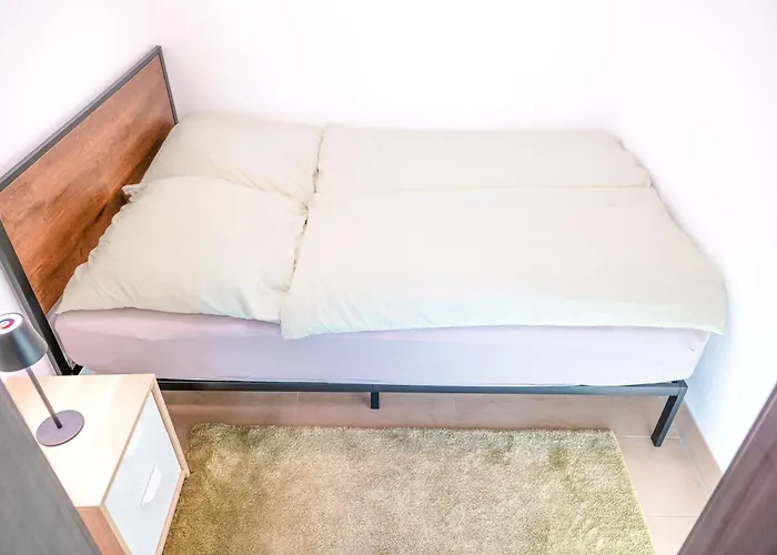 In Loschwitz Mit Parkplatz * Drezda